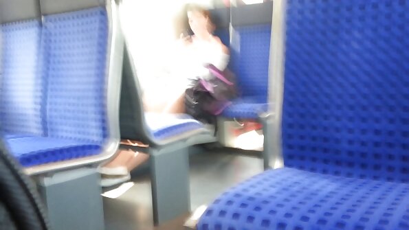 Мръсни бг порно видео бикини и космата путка на домакинята.