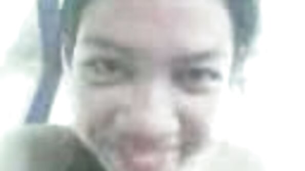 Мастурбира български аматьори гладка путка.