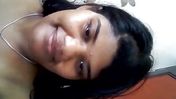 Чувствително безплатно порно бг засмукване в ръчна количка.