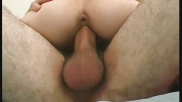 Груб твърд домашно бг порно секс в ануса.