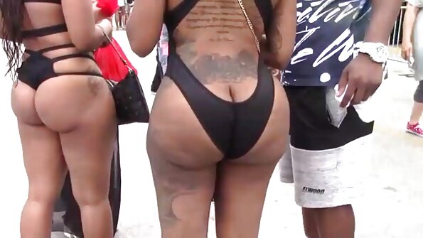 Спортистка в действие, съдейки по стегнатото й porno klipove bg тяло.