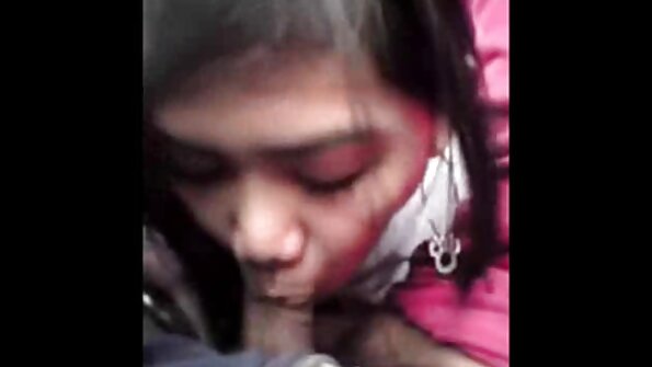 Тя български секс видеоклипове обича да я отблъскват.