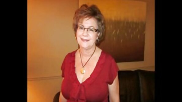 Тя намери съпруга си с бг порно видео любовницата му и не започна да го търпи, а се присъедини .