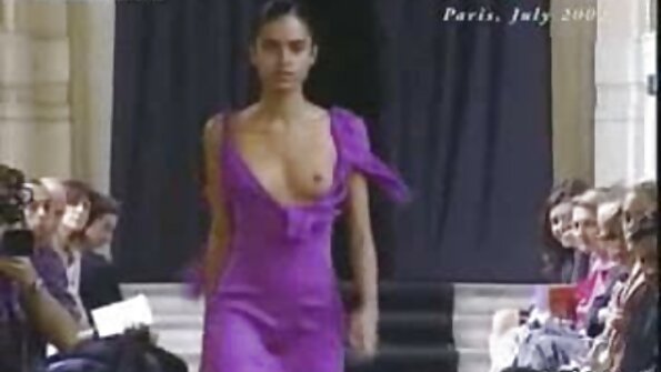 Полина от Краснодар български порно звезди дойде да ме посети.