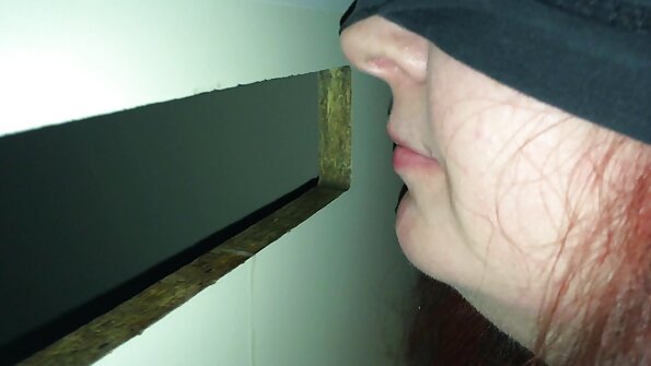 Нежен секс с хубаво момиче завърши със сочен безплатно бг порно анал.