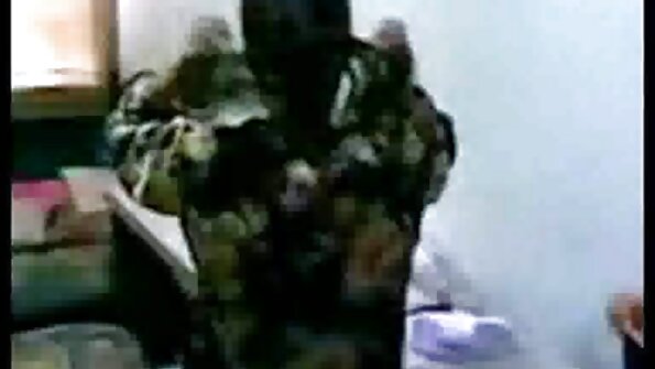 Сладка 18-годишна ученичка се български секс филм чука в офиса на втория си баща със съученик!.