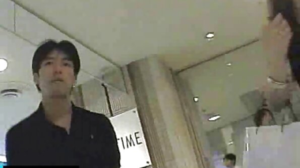 Смаза дупето българско порно видео и му заби края там.