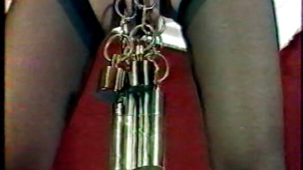 Mick Blue прецака силно porno s ciganki в задника от Gia Love.