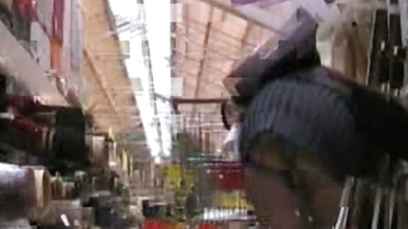 Все пак изцапа бикините ми със сперма. българско порно онлайн