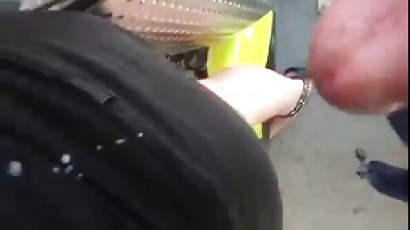 Измъчени porno s balgarki и двете дупки на зряла дама.