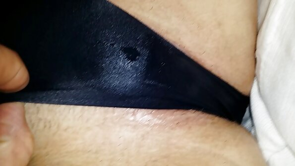 Седна на лицето секс порно българско му, докато получи оргазъм.