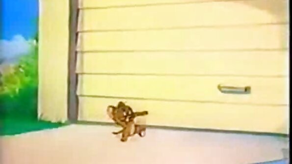 Съпруга и съпруг домашно бг порно мастурбират един друг в банята