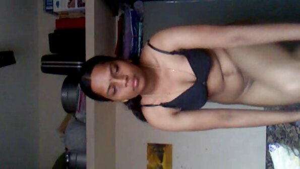 Брат учи сестра си на секс. български порно клипове