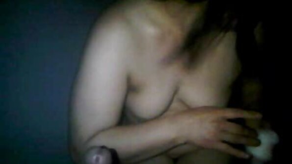 Секс по чорапи порно на български език без сваляне на червени бикини.