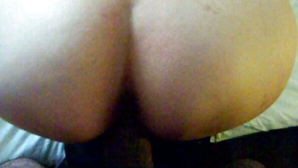 Обадих се на една проститутка и дойде полусестра ново българско порно ми.