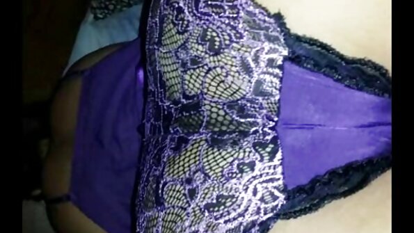 Дойде да правим секс в безплатно българско порно кухнята и ме накара да лижа.