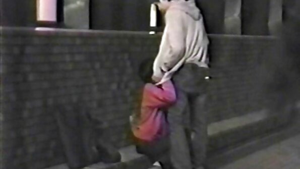 Твърде много сперма за задните български секс на живо ми части секс на балкона.