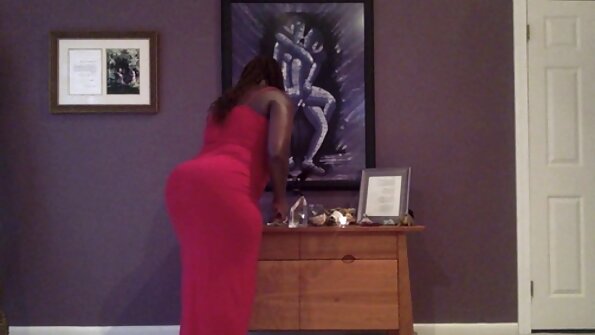 Еротичен видео чат, огромен фонтан българско порно от урина и струя.