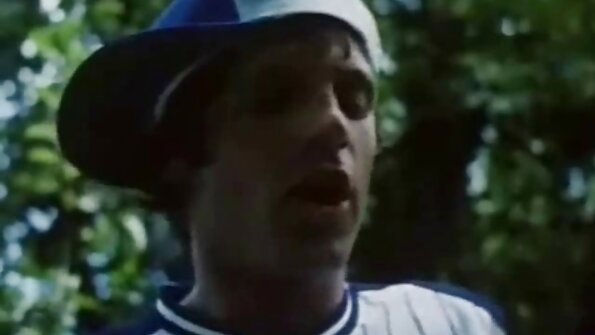 Инстаграм модел се напълни с уста с български порно небрежно мокро свирка!.