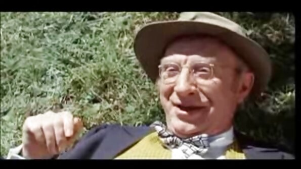 Чукай ме в къщи и porno na balgarski ми лижи ануса.