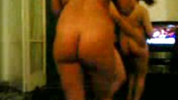 Жената котка се чука в безплатно бг порно стола за свършване на тазгодишното порно.