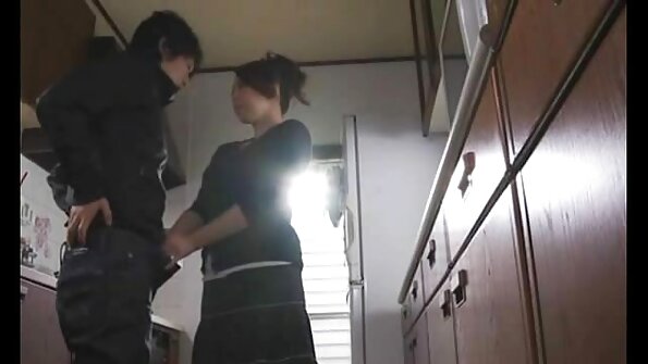 Тези големи цици се закачиха български секс камери на една ученичка.