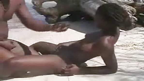 Вижте как събудих приятел на пияна жена. porno na balgarski