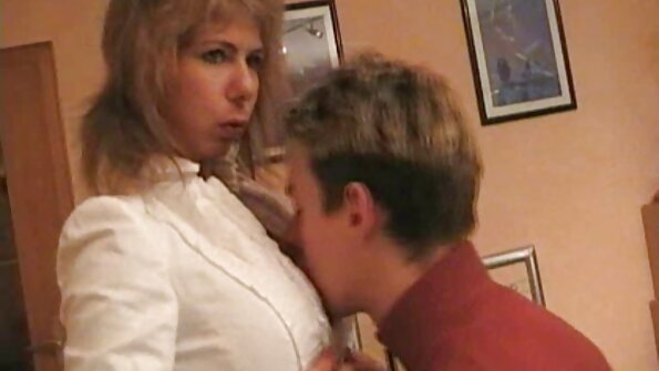 Момичетата нямат нужда от мъже, те бг порно онлайн се справят сами.