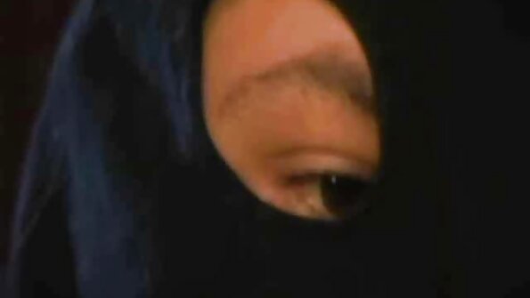 Съседка плати заеми с тялото си и облиза точка за секс клипове български щедър мъж.