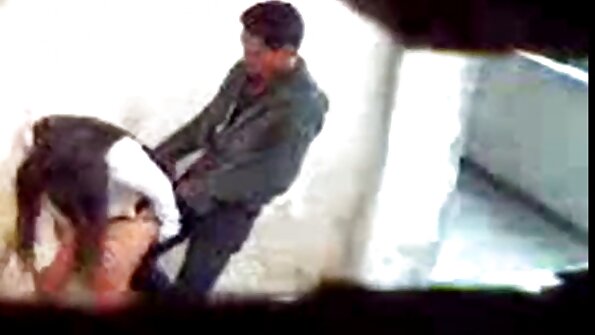 Смуче и язди голямото си дупе върху члена seks s ciganki ми.