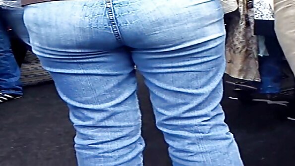 Мащехата се интересува български секс филми от личния живот на своя доведен син.