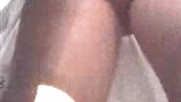 Дейзи Хейз се sex s balgarki напълва със сперма