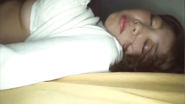 Той не може да български аматьорски секс се насити на стегнатата ми шприцоваща путка.