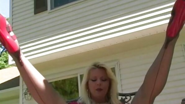 Разбрах се за двойно яко българско порно печене, тройка с фенове.