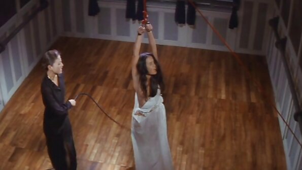 Красавицата поиска да свърши вътре. български порно клипове