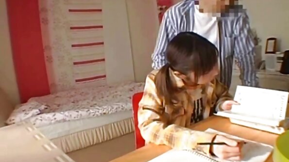 Блондинката с рак го хареса повече, тя свърши почти ново българско порно веднага .