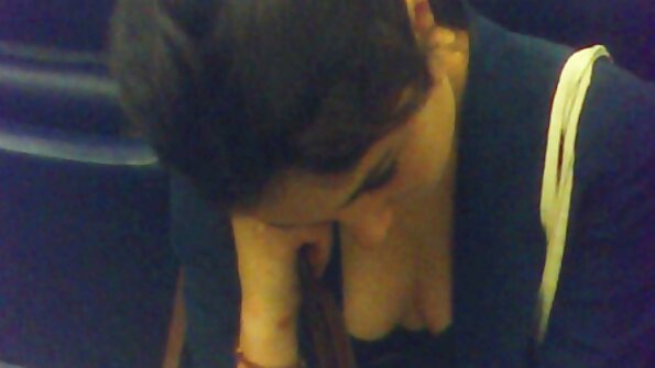 Практикувайте нови позиции български милф в домашно порно.