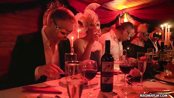 Големи и огромни български секс филми цици в секса (компилация).