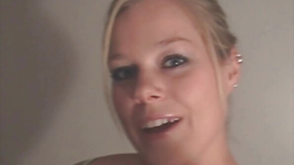 Истинска мастурбация и истински порно на български език оргазъм от играчки.