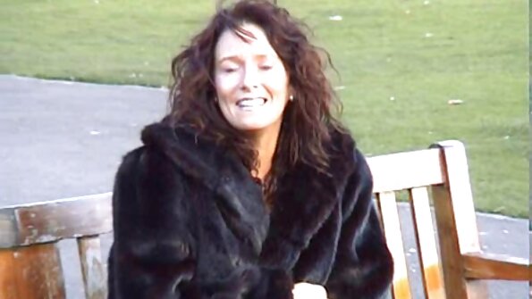 Мокри бг порно камери бикини на млада девица.